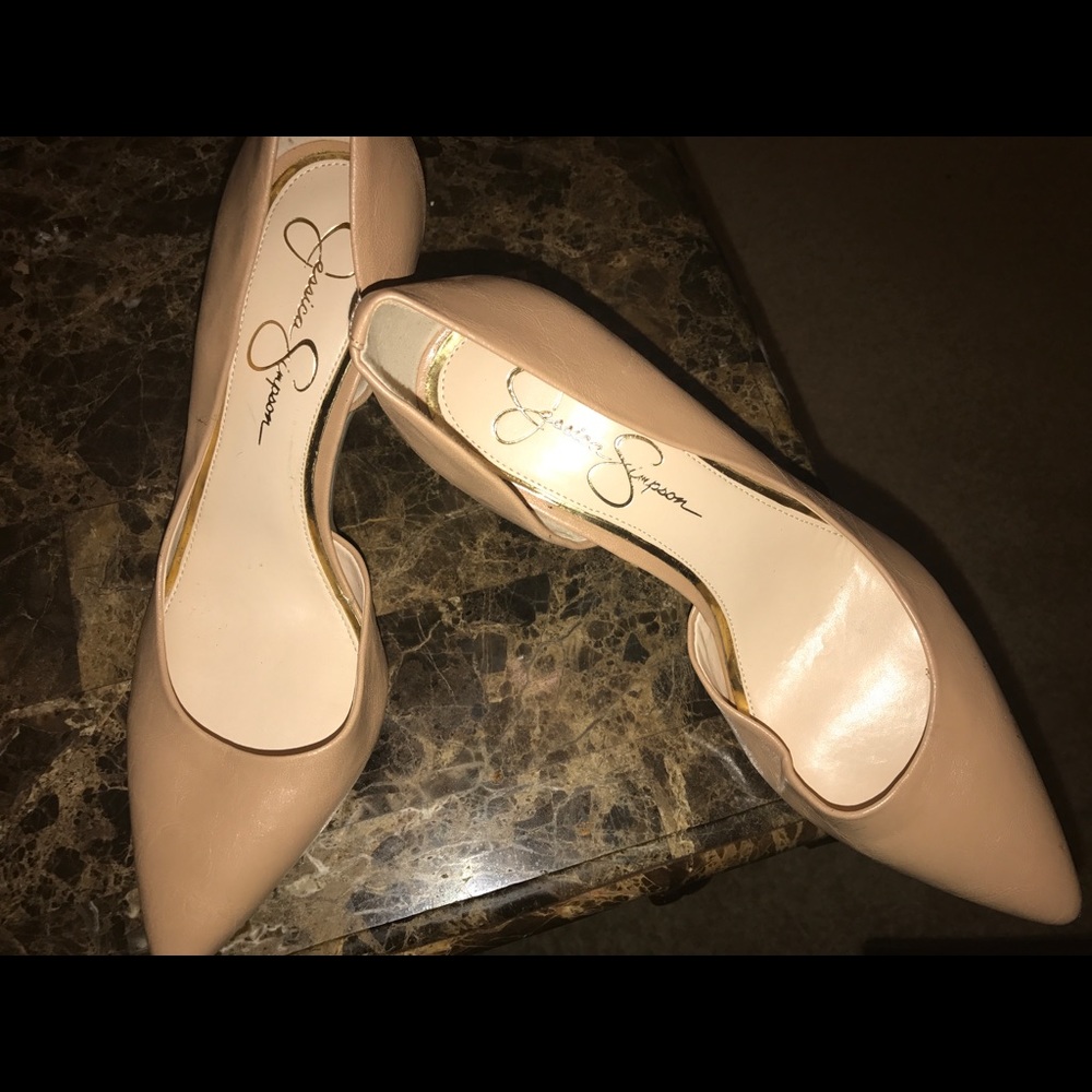 Jessica Simpson - Picture 2 of 3